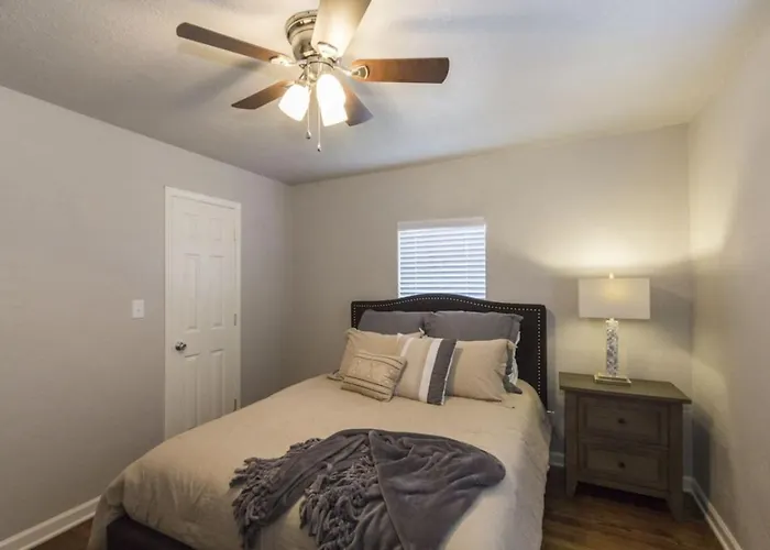 Holiday home Pet Friendly 3br With Pool Table Near Expo Square And Philbrook Tulsa